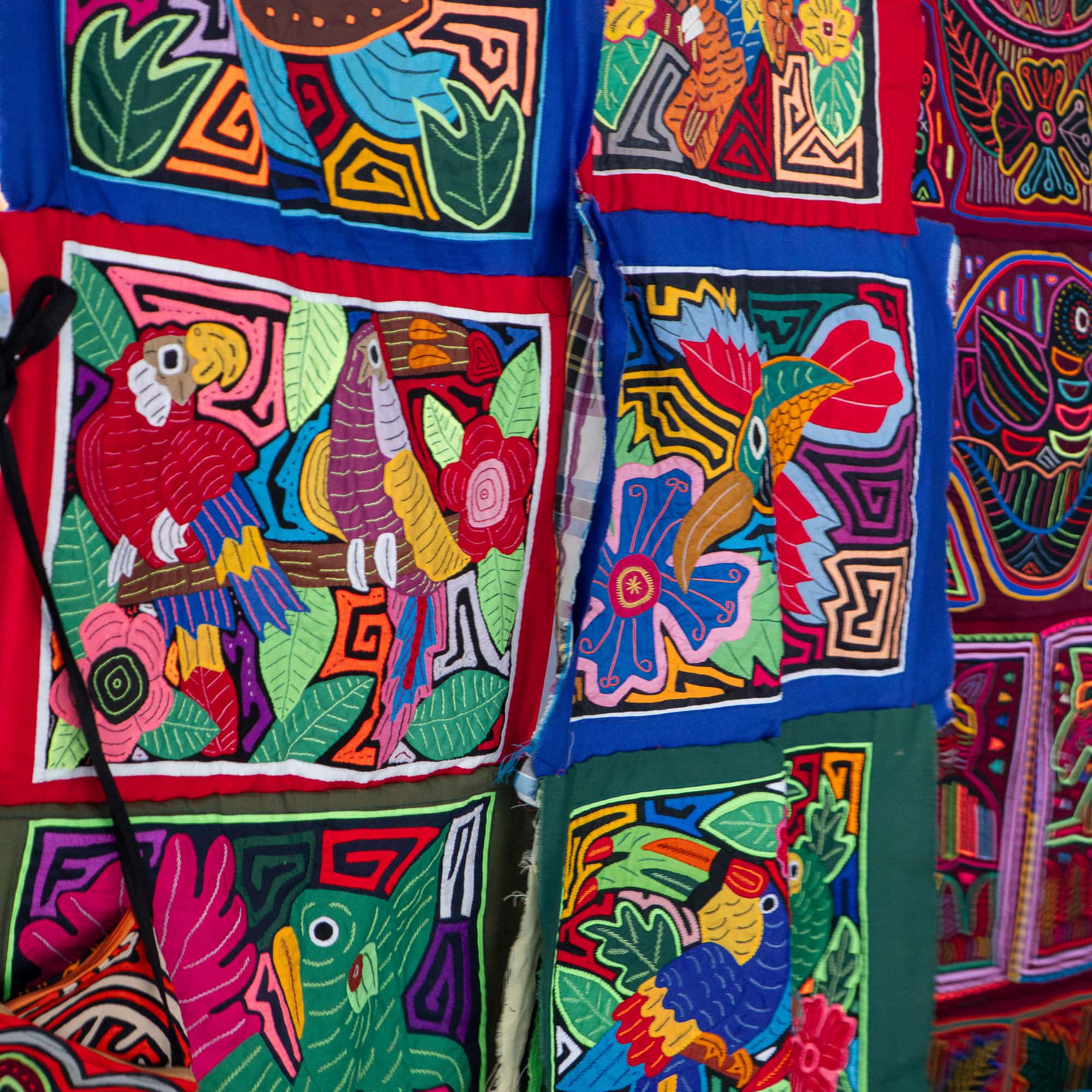 Casco Viejo Fashion and Gifts: Authenticity in Panama
